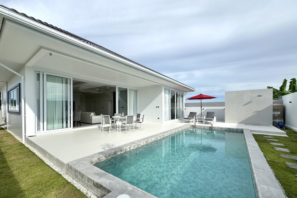 neue villen mit Swimmingpool in Huay Yai
